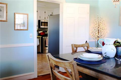40 Brewster Dr, Warwick, RI 02889 photo 6