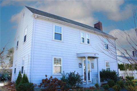 40 Brewster Dr, Warwick, RI 02889 photo 2