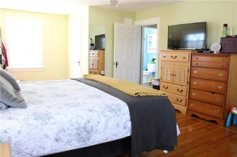 40 Brewster Dr, Warwick, RI 02889 photo 25
