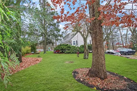 45 Oak St, Westerly, RI 02891 photo 1