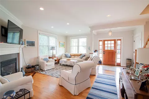 5 Pond View Ave, Westerly, RI 02891 photo 8