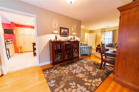 15 Apple Tree Ln, Warwick, RI 02888 photo 17