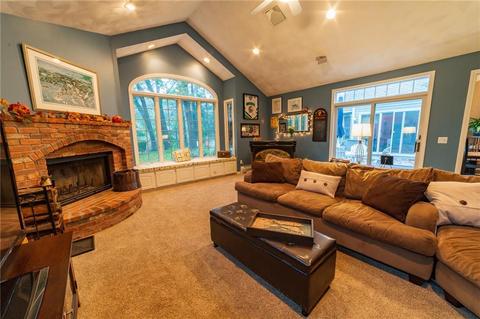 15 Apple Tree Ln, Warwick, RI 02888 photo 13