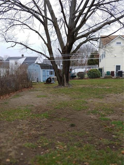 26 Dana St, Woonsocket, RI 02895 photo 3
