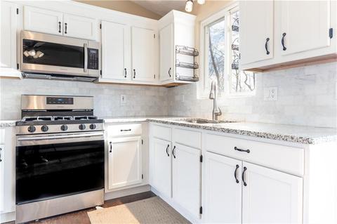 53 Rice St, Warwick, RI 02886 photo 6