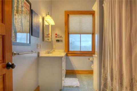 233 Berkeley Ave, Middletown, RI 02842 photo 36
