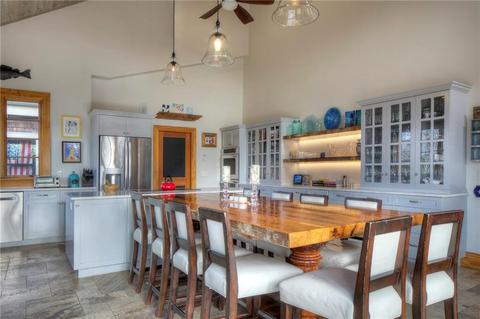233 Berkeley Ave, Middletown, RI 02842 photo 32