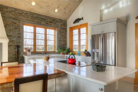 233 Berkeley Ave, Middletown, RI 02842 photo 25