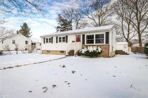 113 Asylum Rd, Warwick, RI 02889 photo 3