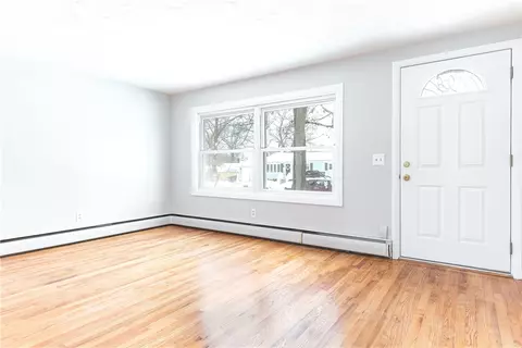 113 Asylum Rd, Warwick, RI 02889 photo 13