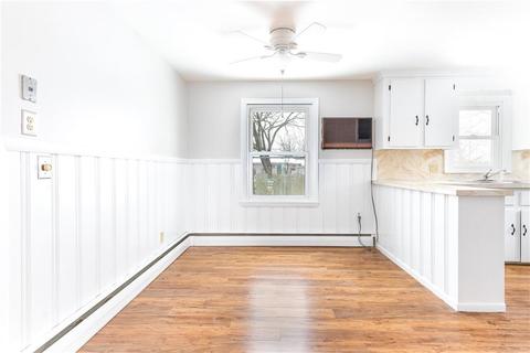 113 Asylum Rd, Warwick, RI 02889 photo 6