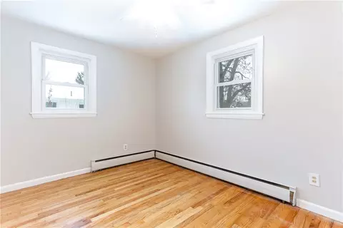 113 Asylum Rd, Warwick, RI 02889 photo 8