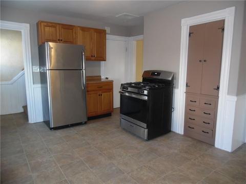 90 Main St, Warren, RI 02885 photo 2