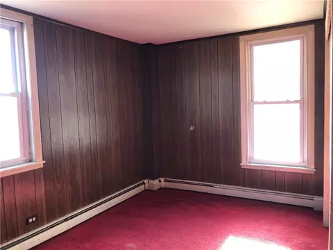 27 Phebe St, Woonsocket, RI 02895 photo 9