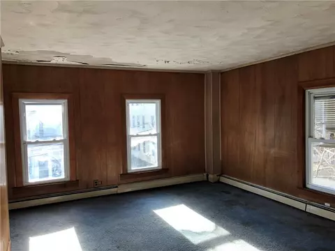 27 Phebe St, Woonsocket, RI 02895 photo 11