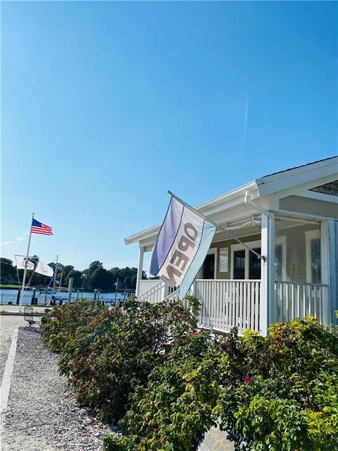 53 State St, Warren, RI 02885 photo 4