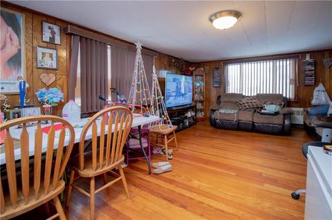 172 High St, Woonsocket, RI 02895 photo 5
