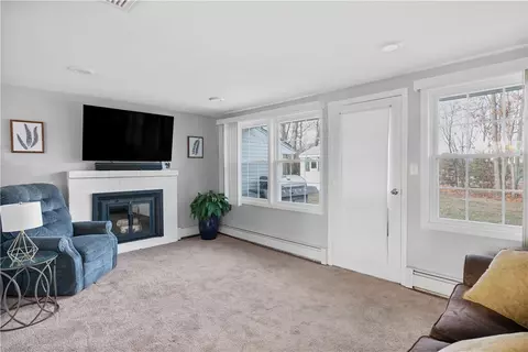 140 Chatworth Ave, Warwick, RI 02886 photo 10