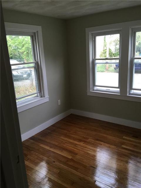 39 Steele Ave, Warwick, RI 02889 photo 4