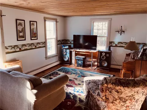 127 E Killingly Rd, Foster, RI 02825 photo 20