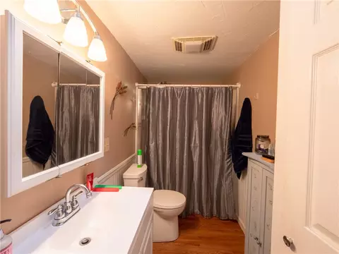 35 Berkley St, Woonsocket, RI 02895 photo 14