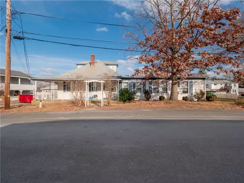 35 Berkley St, Woonsocket, RI 02895 photo 28