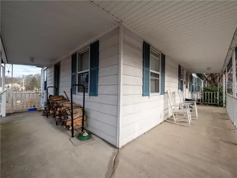 35 Berkley St, Woonsocket, RI 02895 photo 6