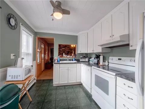 35 Berkley St, Woonsocket, RI 02895 photo 13