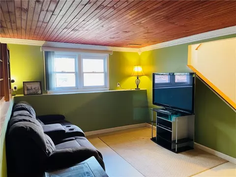 90 Flagg Ave, Warwick, RI 02886 photo 12
