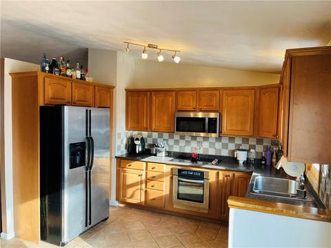 90 Flagg Ave, Warwick, RI 02886 photo 4