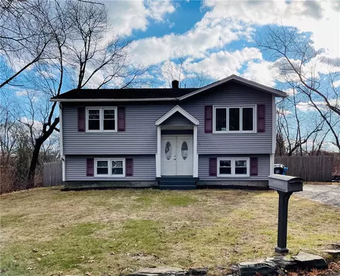 90 Flagg Ave, Warwick, RI 02886 photo 1