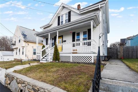 26 Napoleon St, Woonsocket, RI 02895 photo 3