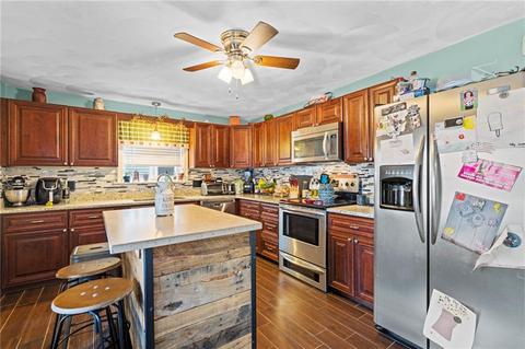 26 Napoleon St, Woonsocket, RI 02895 photo 4