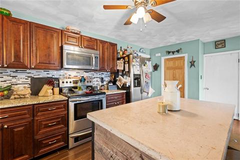 26 Napoleon St, Woonsocket, RI 02895 photo 5