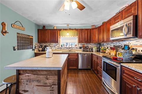 26 Napoleon St, Woonsocket, RI 02895 photo 6