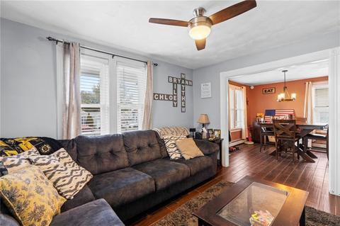 26 Napoleon St, Woonsocket, RI 02895 photo 12
