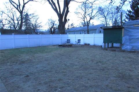 111 Custer St, Warwick, RI 02889 photo 4