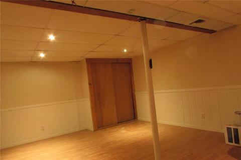 111 Custer St, Warwick, RI 02889 photo 3