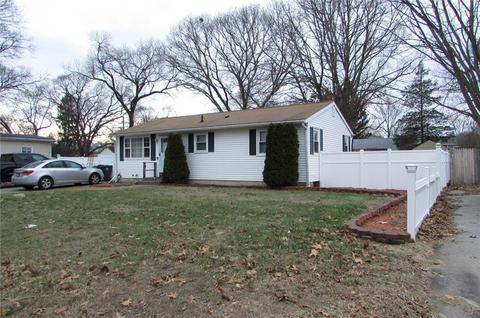111 Custer St, Warwick, RI 02889 photo 2