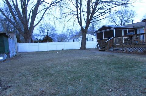 111 Custer St, Warwick, RI 02889 photo 5
