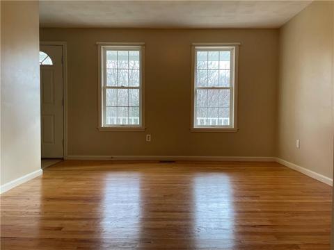 29 Walker Ln, Coventry, RI 02816 photo 5