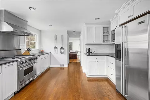461 Love Ln, Warwick, RI 02886 photo 12