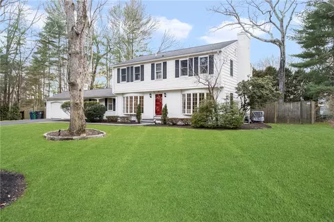 461 Love Ln, Warwick, RI 02886 photo 2