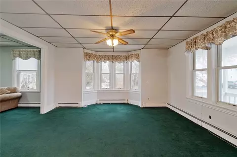 27 Andrews St, Woonsocket, RI 02895 photo 6