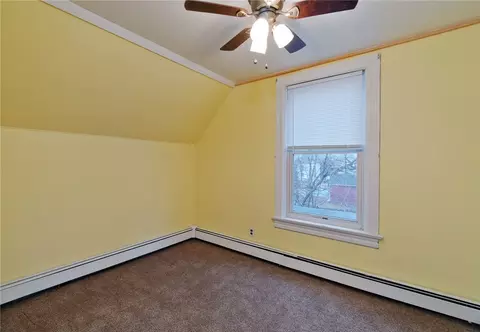 27 Andrews St, Woonsocket, RI 02895 photo 9