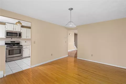 37 Eagle Run #B, East Greenwich, RI 02818 photo 16