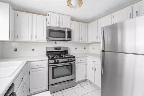 37 Eagle Run #B, East Greenwich, RI 02818 photo 5