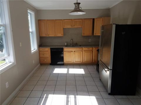 9 Jay St, Westerly, RI 02891 photo 6