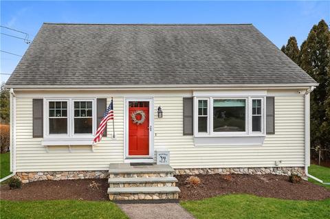 7 Lee St, Westerly, RI 02891 photo 2