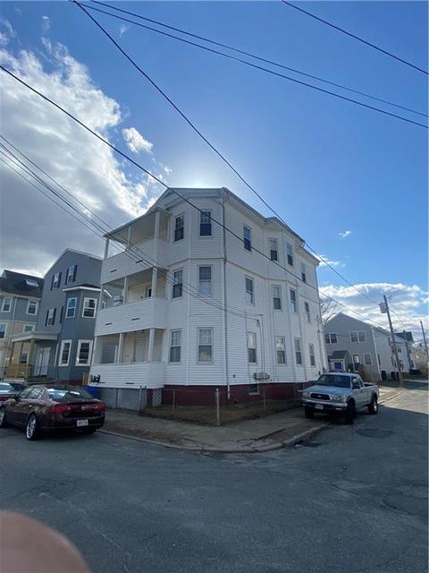 32 Pendleton St, Cranston, RI 02920 photo 2